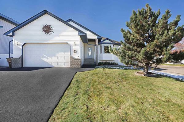 114 Southshore DR East, Brooks, AB T1R 1M4