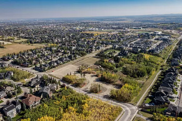 Calgary, AB T3H 4G8,7641 14 AVE SW