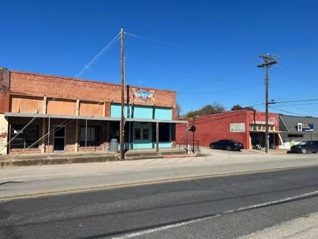 117 E Main Street, Italy, TX 76651