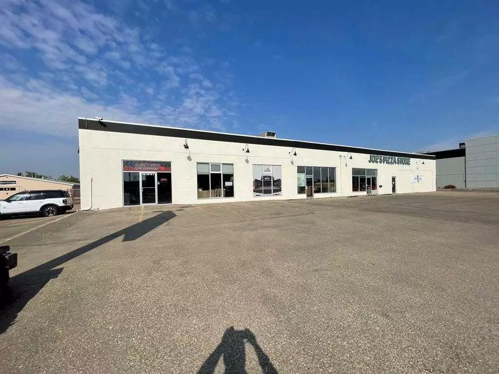 Grande Prairie, AB T8V 2N5,11308 100 ST #101