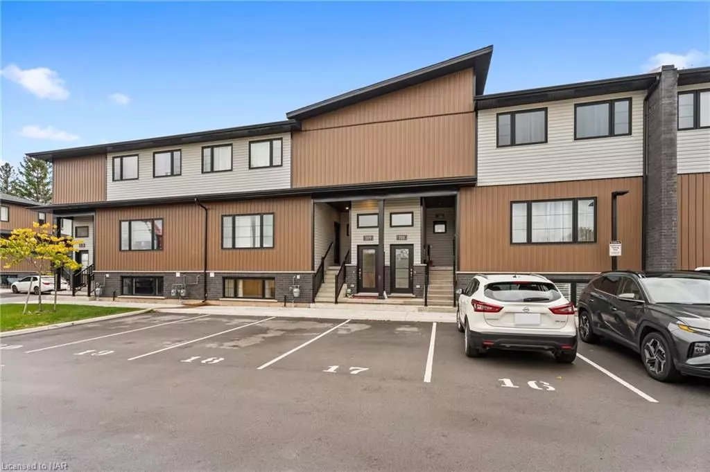 Niagara, ON L2H 1M3,6591 MONTROSE RD #109