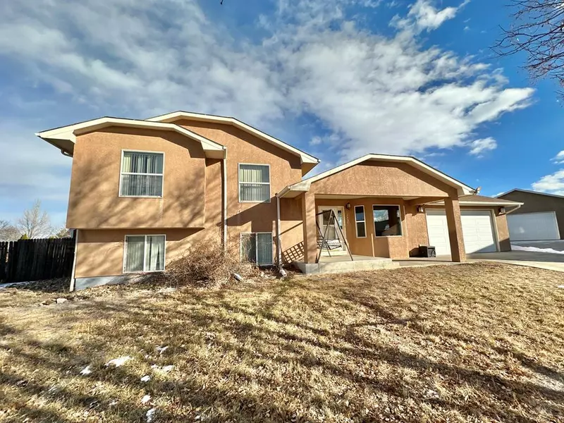 3131 Bighorn Ct, Pueblo, CO 81005