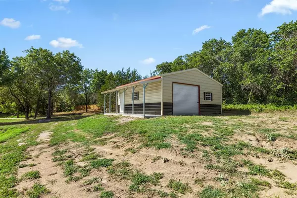 Nocona, TX 76255,153 Trailride Lane