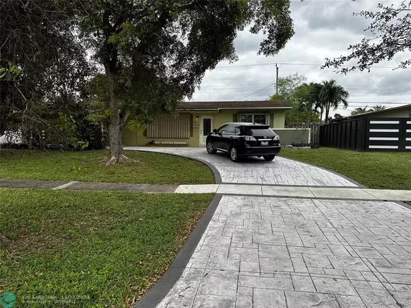 Pembroke Pines, FL 33023,6521 sw 9th street