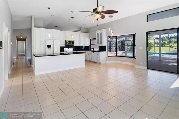 Boca Raton, FL 33498,11310 Lake Tree Ct