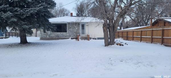 806 Prospect AVENUE, Oxbow, SK S0C 2B0