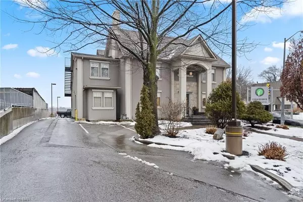 St. Catharines, ON L2R 5K2,169 ONTARIO ST #UPPER