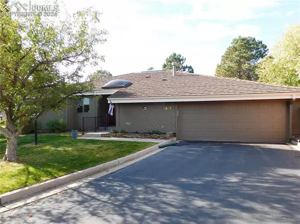 2616 Ashgrove ST, Colorado Springs, CO 80906