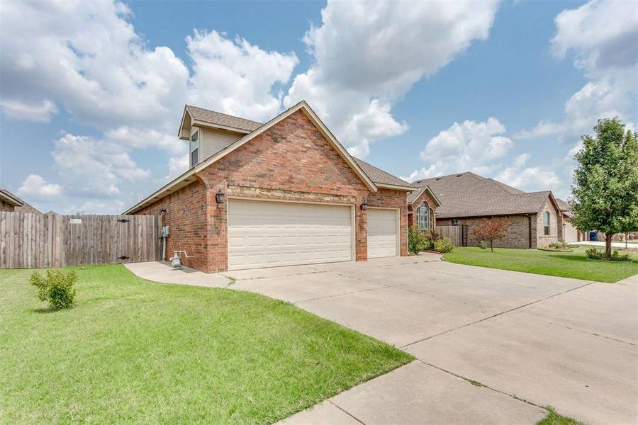 8317 NW 62nd Street, Oklahoma City, OK 73132