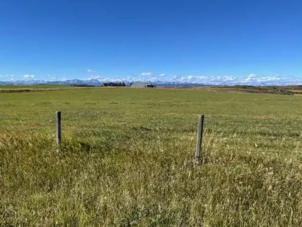 Rural Foothills County, AB T0L 1H0,144133 530 AVE West #10