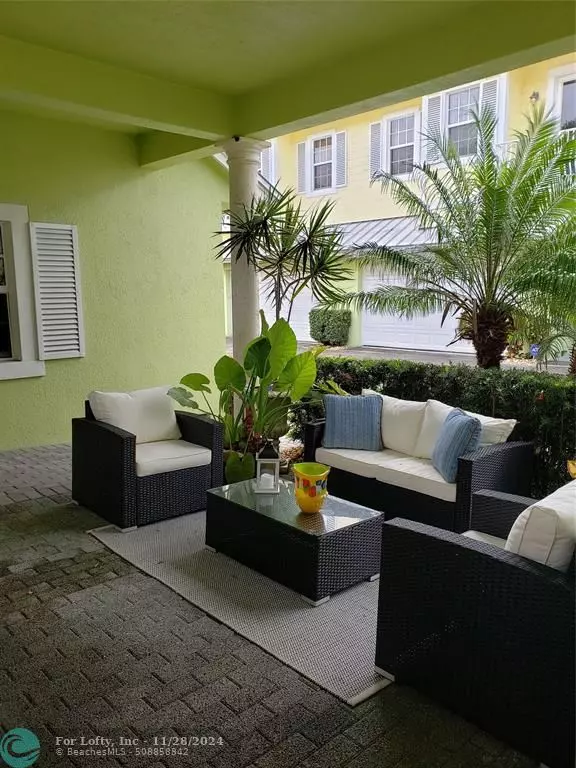 Wilton Manors, FL 33334,2628 NE 9th Ave  #2