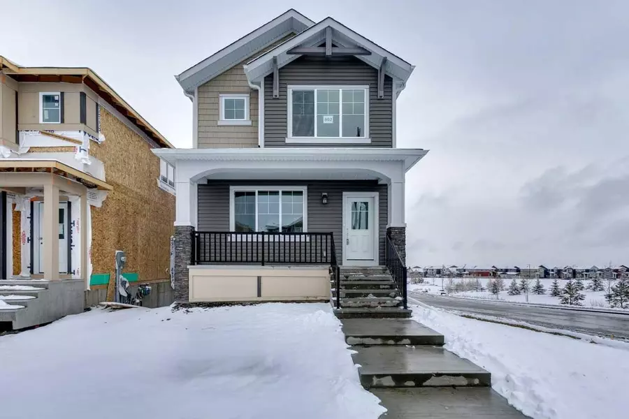 802 Bayview TER SW, Airdrie, AB T4B3N7