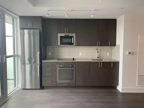 Oshawa, ON L1L 0R5,2550 Simcoe ST N #201