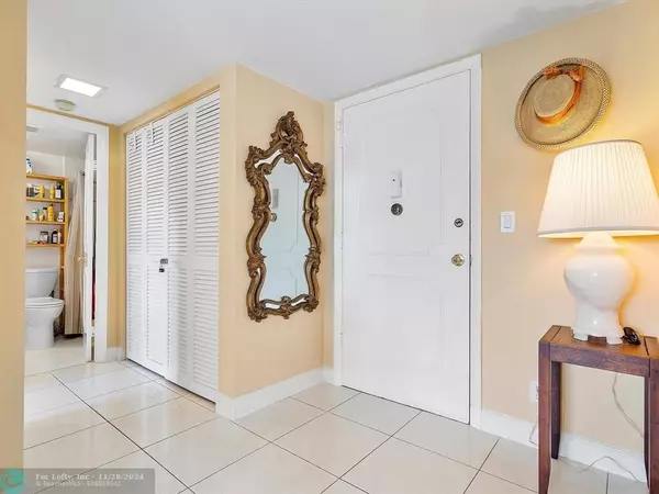 200 Diplomat Pkwy  #333, Hallandale Beach, FL 33009