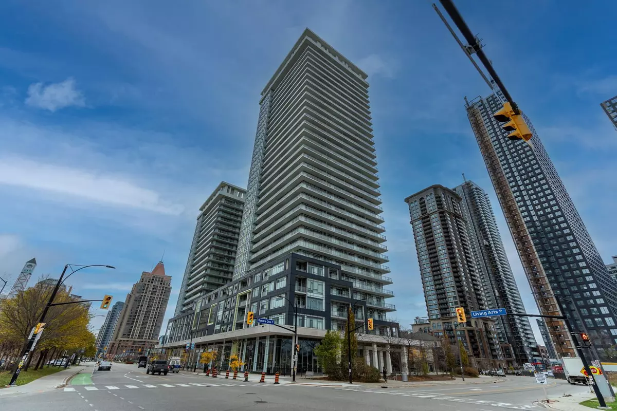 Mississauga, ON L5B 0G7,360 Square One DR #2412