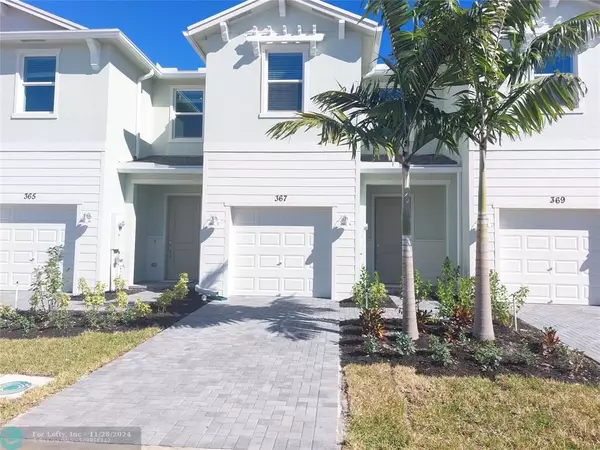 367 SE Crossoak Ln, Port St Lucie, FL 34984