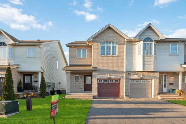 206 Macoun CIR,  Hunt Club - South Keys And Area,  ON K1T 0H9