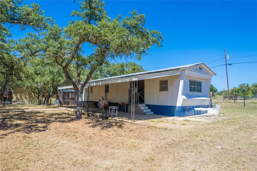 8908 County Road 562, Brownwood, TX 76801