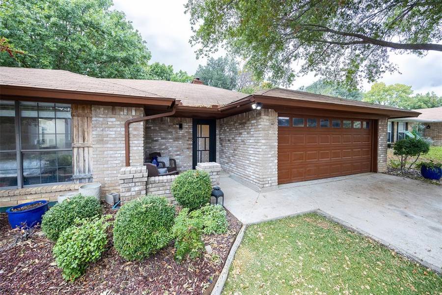 2501 Poppy Lane, Euless, TX 76039