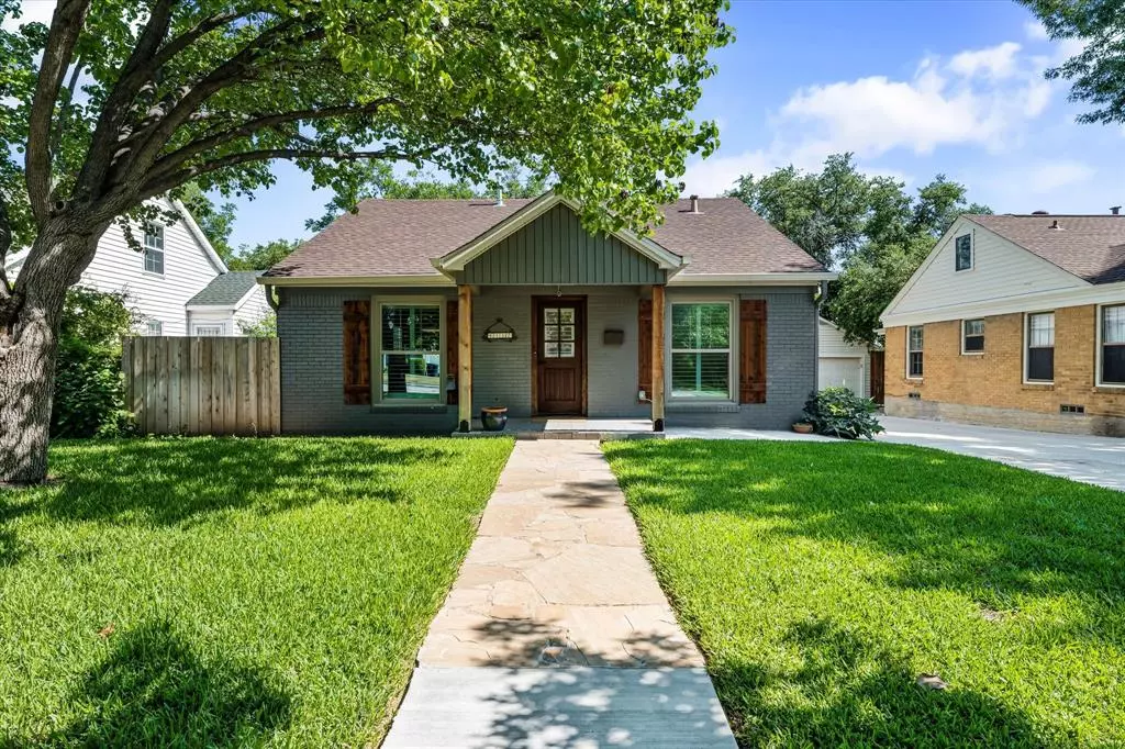 Fort Worth, TX 76107,4332 Locke Avenue