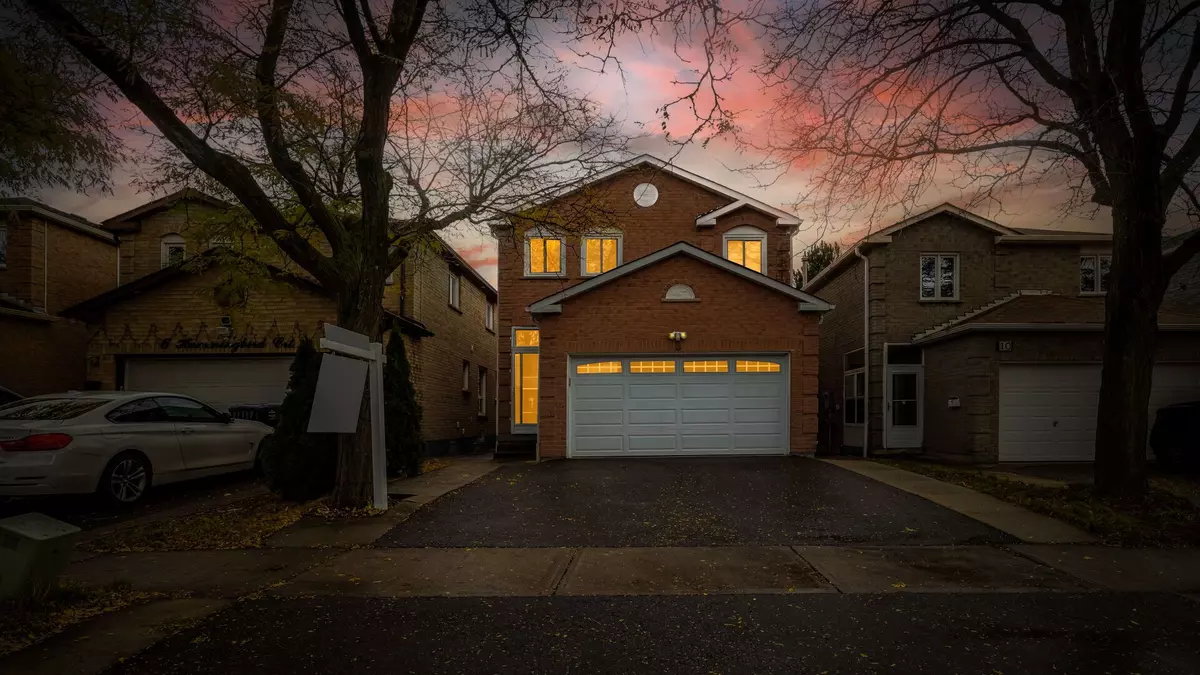 Brampton, ON L6Y 3N7,8 Hummingbird CT