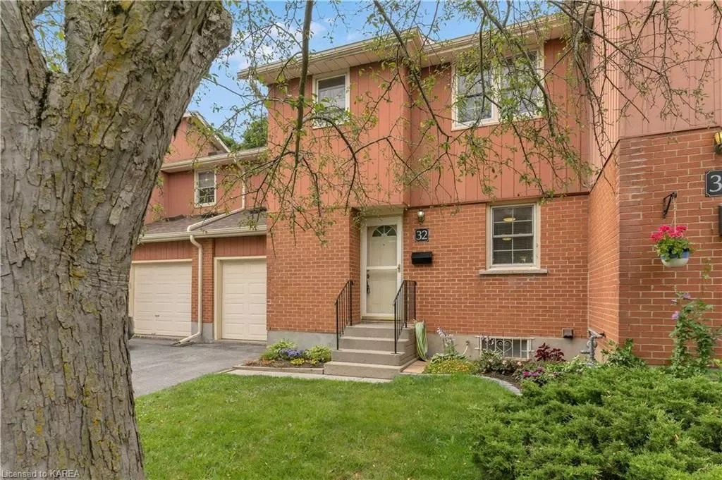 Kingston, ON K7M 6W4,19 MACPHERSON AVE #32