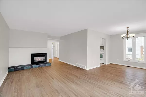 Cityview - Parkwoods Hills - Rideau Shore, ON K2E 5P9,5 WOODMOUNT CRES