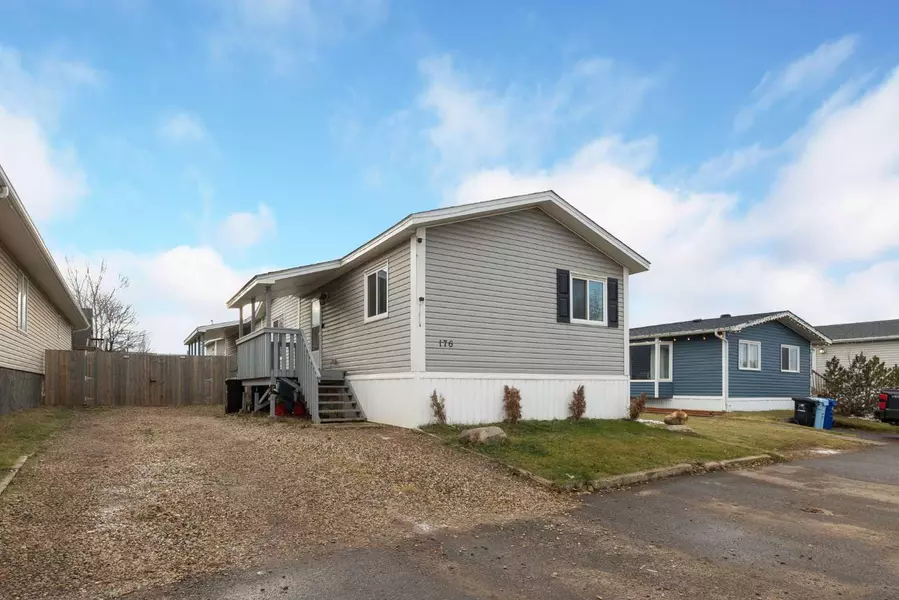 176 Greenbriar Bay, Fort Mcmurray, AB T9H 3Y5