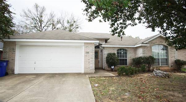 1105 Hidden Glade Drive, Mansfield, TX 76063