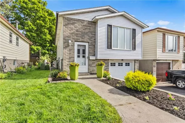 Kingston, ON K7P 1J7,946 OLD COLONY RD