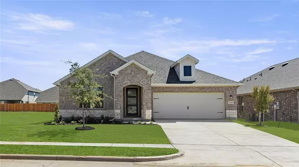 2100 Sesaro Drive, Aubrey, TX 76227