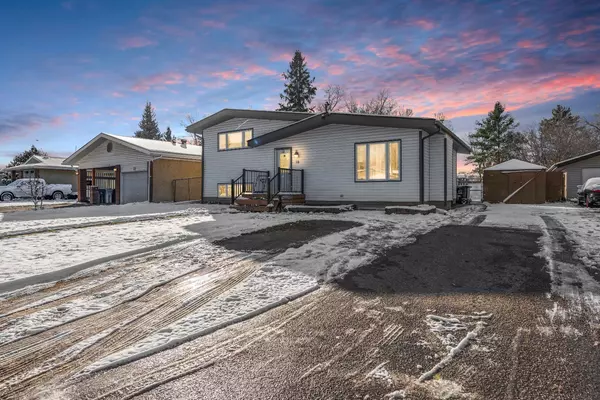 15 Birch RD, Fort Mcmurray, AB T9H1J6