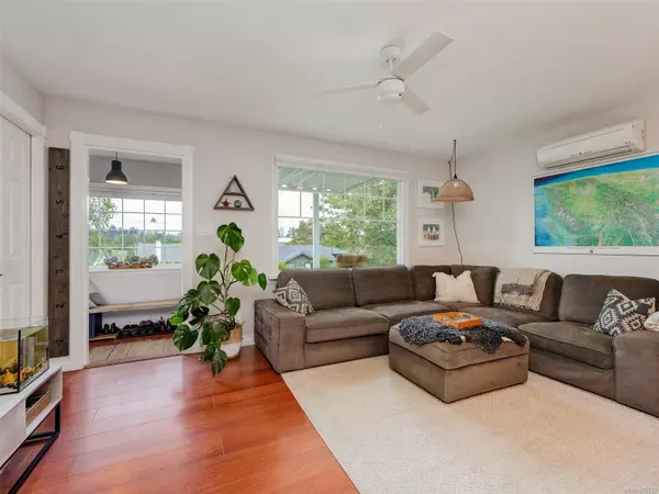 Esquimalt, BC V9A 4S4,1123 Lockley Rd