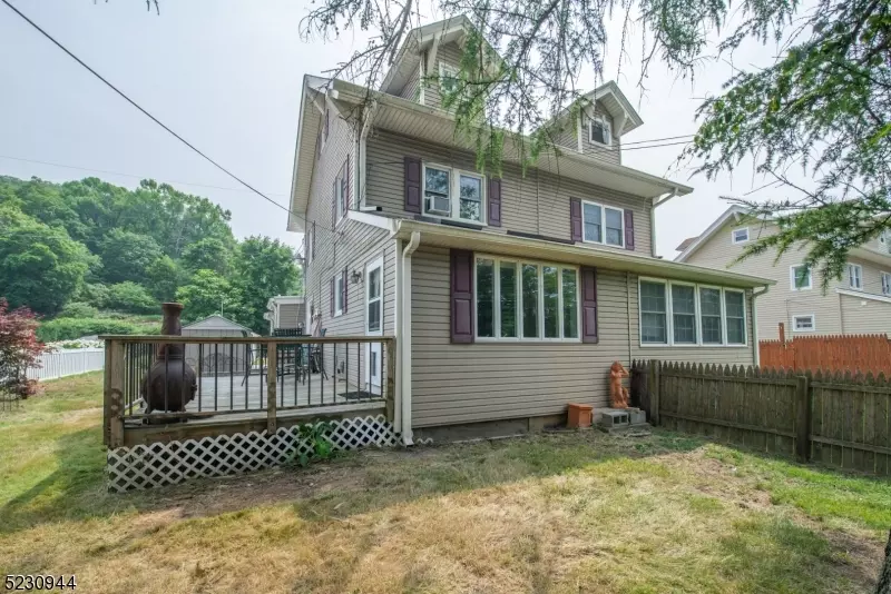 37 Ringwood Ave, Pompton Lakes Boro, NJ 07442