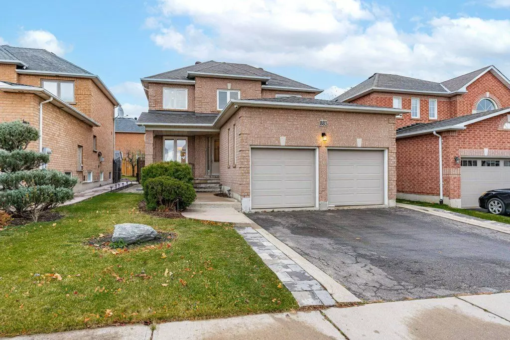 Mississauga, ON L5V 2G4,883 Mantle CRES