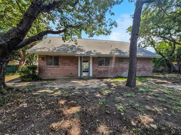 Irving, TX 75062,1106 Hadrian Court