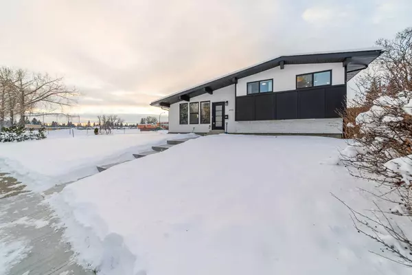 9235 5 ST SE, Calgary, AB T2J 1K4