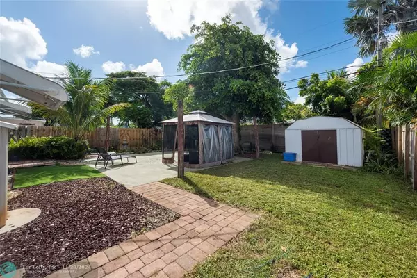 Oakland Park, FL 33334,160 NE 51st Ct