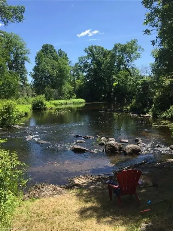 South Frontenac, ON K0H 2W0,5954 FIRST LAKE RD