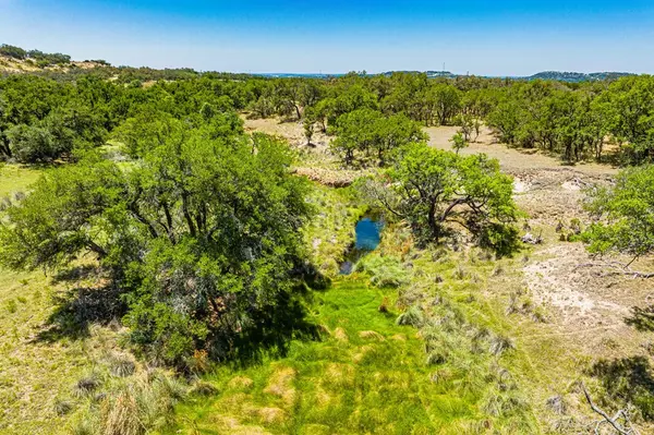 Fredericksburg, TX 78624,944 -- Metzger Rd