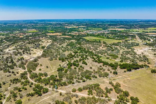 Fredericksburg, TX 78624,944 -- Metzger Rd