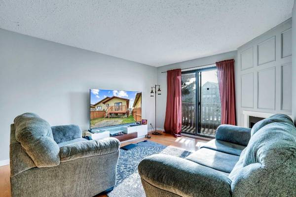 Calgary, AB t3j 2a7,165 Castlebrook WAY Northeast