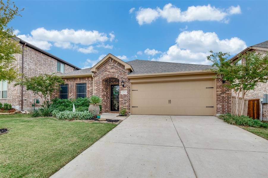 1252 Pleasant Knoll Trail, Aubrey, TX 76227