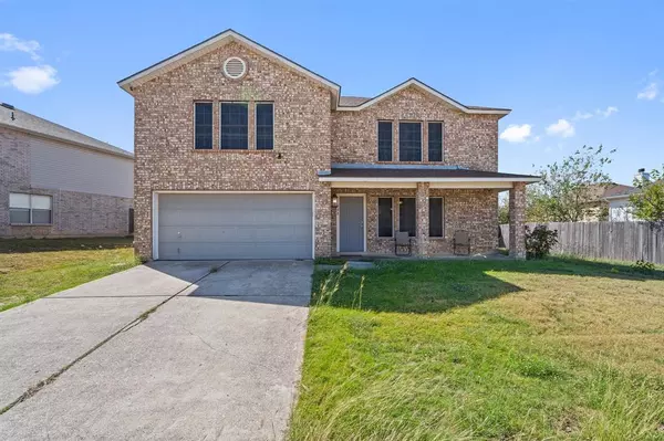 308 Willow Oak Drive, Fort Worth, TX 76112