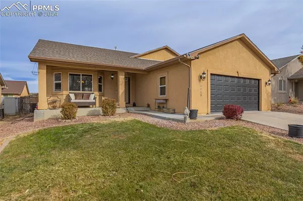 Pueblo, CO 81008,2325 crestwood LN