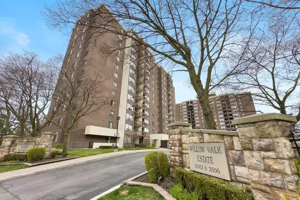 2542 Argyle RD #801, Mississauga, ON L5B 2H5