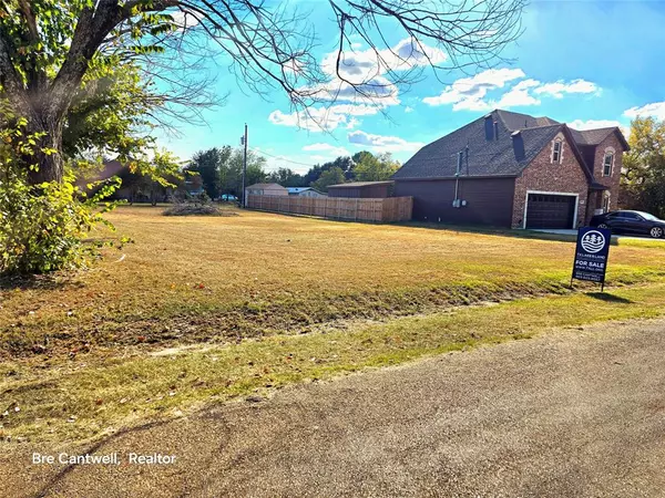 Gun Barrel City, TX 75156,107 Meadow Heath Street