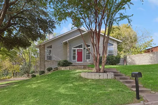 124 Willow Ridge Road, Fort Worth, TX 76103