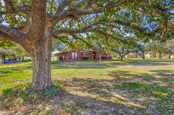 1332 Rolling Acres Drive, Argyle, TX 76226