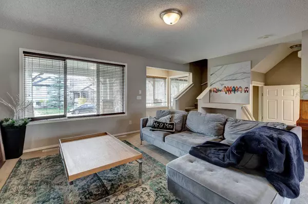 Calgary, AB T3K5T7,88 Covepark WAY Northeast